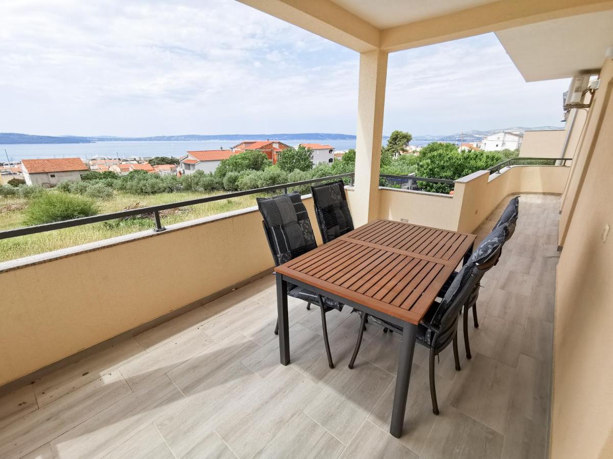 A4 Apartmani Kevic Kaštela Exterior foto